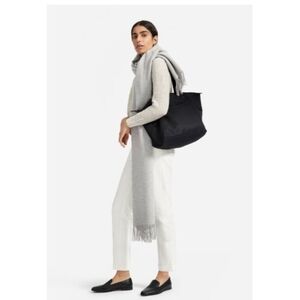 Everlane Recycled Nylon Tote Womens trevel bag